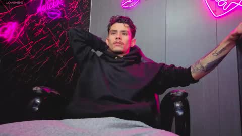 kelvis online show from 11-12-25, 08:59