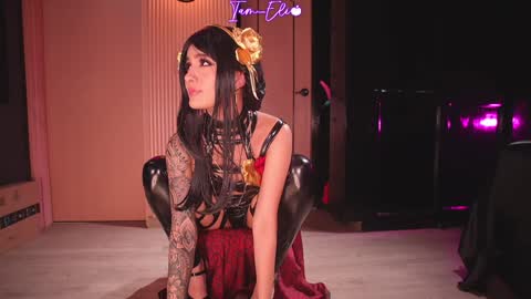       online show from 01-05-25, 01:45