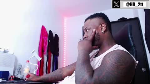 Snapshot of iam_hotbbc chatting on 02-15-25, 05:51 Mr H Independent model online show from 02-15-25, 05:51