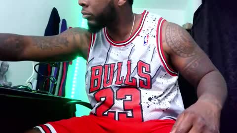 Snapshot of iam_hotbbc chatting on 10-26-25, 03:56 Mr H Independent model online show from 10-26-25, 03:56