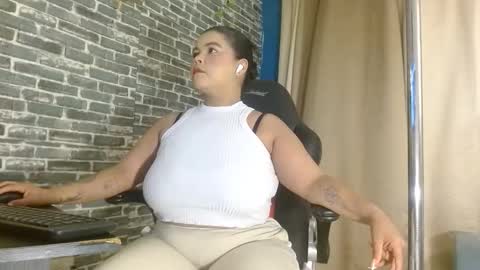 Snapshot of iam_samy__ chatting on 01-18-26, 11:36 Samy online show from 01-18-26, 11:36