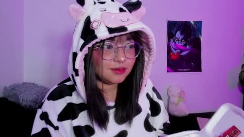 Zoe 3 online show from 12-12-24, 08:25