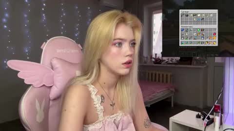 Cassie  STREAMS HERE EVERYDAY online show from 02-25-26, 01:43