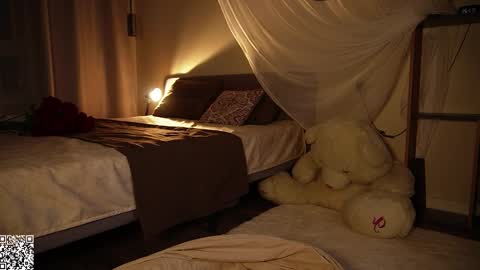 Claire online show from 12-22-25, 08:28