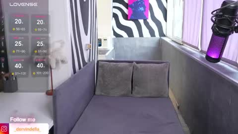 Snapshot of iamdervindella chatting on 12-17-25, 05:24 Dervindella online show from 12-17-25, 05:24