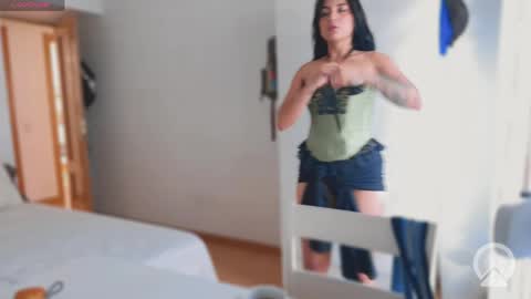 Snapshot of iamjulietaaa chatting on 06-08-26, 04:40 Julieta online show from 06-08-26, 04:40