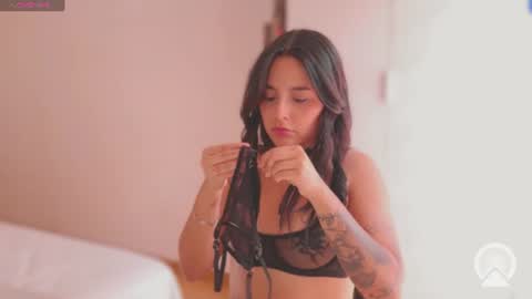 Snapshot of iamjulietaaa chatting on 06-11-26, 05:33 Julieta online show from 06-11-26, 05:33