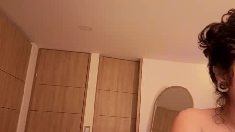 Snapshot of iamnyxy_ chatting on 02-07-26, 11:03 Nyxy online show from 02-07-26, 11:03