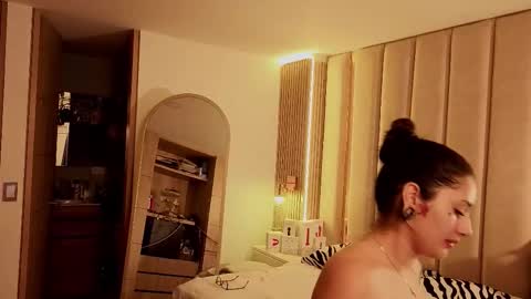 Snapshot of iamnyxy_ chatting on 02-18-26, 11:06 Nyxy online show from 02-18-26, 11:06