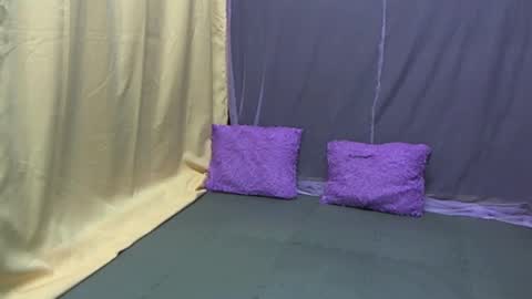 Snapshot of iamyourzzz_ chatting on 02-10-25, 02:19 Kiara online show from 02-10-25, 02:19