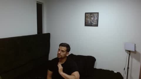 Snapshot of ian_davis chatting on 08-02-26, 10:03 Ian Davis online show from 08-02-26, 10:03