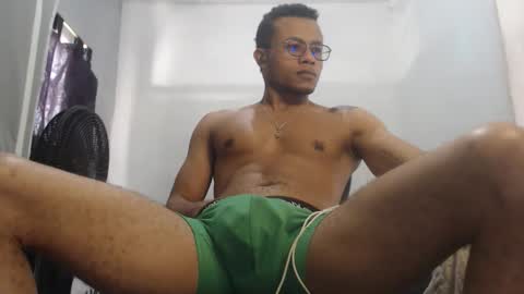 Snapshot of ian_tuner chatting on 11-18-25, 06:56 ian_tuner online show from 11-18-25, 06:56