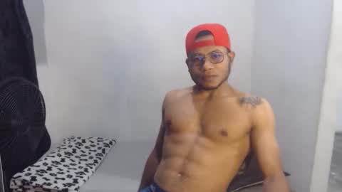 Snapshot of ian_tuner chatting on 12-14-25, 11:09 ian_tuner online show from 12-14-25, 11:09