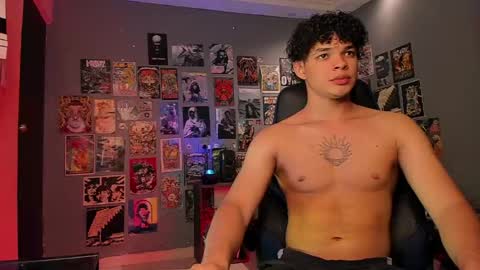 Snapshot of ian_versace chatting on 12-10-24, 01:22 Andres online show from 12-10-24, 01:22