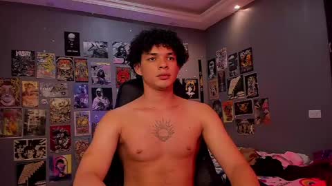 Snapshot of ian_versace chatting on 12-15-24, 07:57 Andres online show from 12-15-24, 07:57