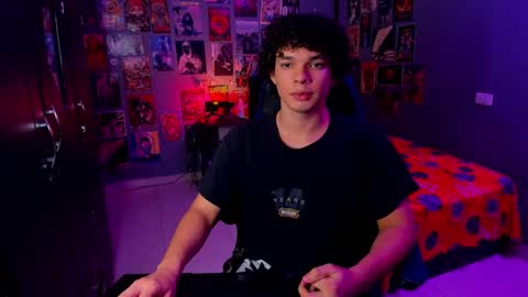 Snapshot of ian_versace chatting on 03-12-25, 03:46 Andres online show from 03-12-25, 03:46