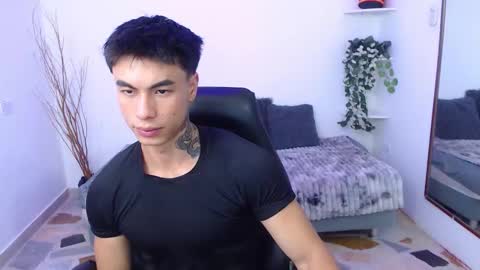 Snapshot of ian_west chatting on 02-03-26, 12:10 Ian online show from 02-03-26, 12:10