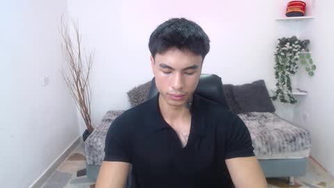 Snapshot of ian_west chatting on 02-12-26, 11:49 Ian online show from 02-12-26, 11:49