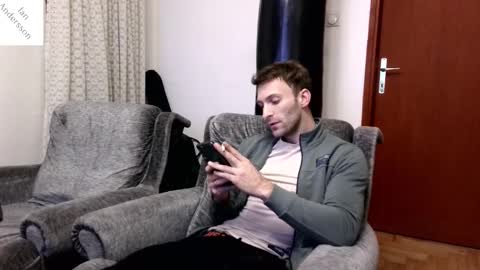 Snapshot of ianandersson27 chatting on 01-11-25, 03:55 Ian Andersson online show from 01-11-25, 03:55