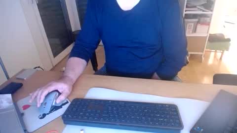 iandy12 online show from 11-25-25, 10:43