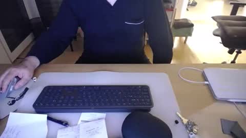 iandy12 online show from 04-19-26, 10:12