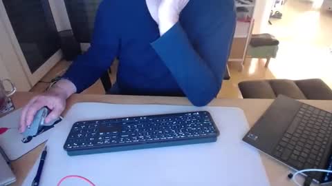 iandy12 online show from 04-20-26, 09:49