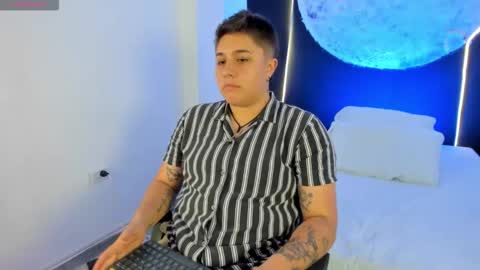 ian online show from 12-01-25, 07:52