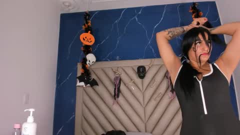 ibbie_ online show from 10-27-25, 12:20