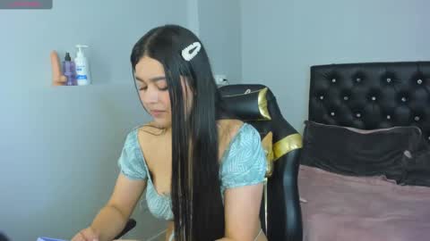 Snapshot of ibby_gap chatting on 11-19-25, 11:54 Isabella online show from 11-19-25, 11:54