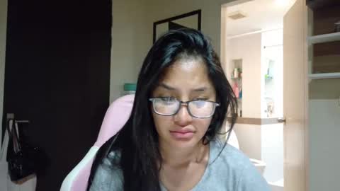 ice_ice_baby__ online show from 09-28-25, 04:34