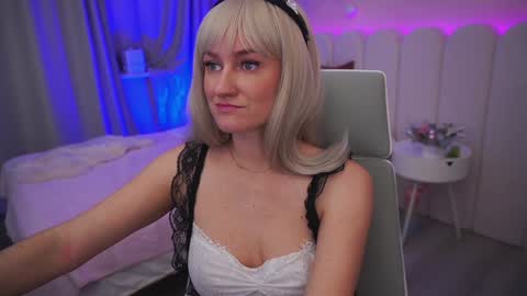 ice_kitty online show from 12-22-24, 05:12