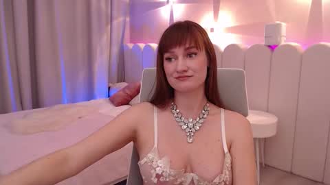 ice_kitty online show from 11-25-25, 05:07