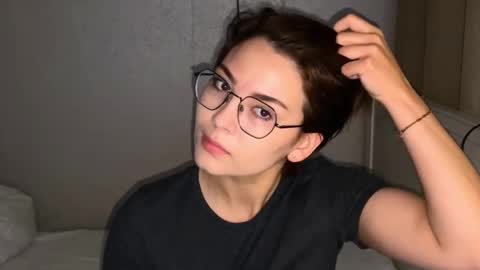 Ksenia online show from 10-17-25, 12:41