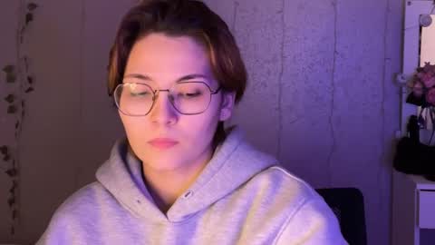 Ksenia online show from 12-14-25, 06:34