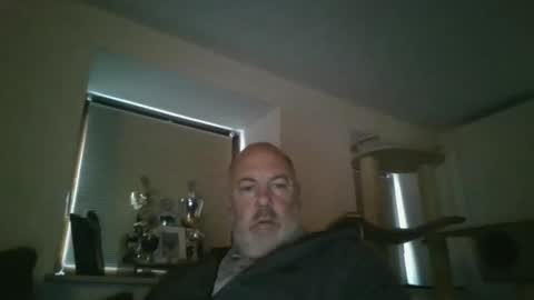 Snapshot of iceoli123 chatting on 10-17-25, 02:08 iceoli123 online show from 10-17-25, 02:08