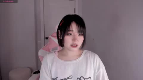 Snapshot of ichigo_o chatting on 02-22-26, 02:56 Hitomi online show from 02-22-26, 02:56