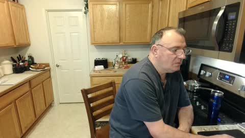 Christopher online show from 02-25-25, 06:42