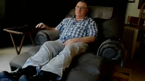 Christopher online show from 12-15-25, 11:31