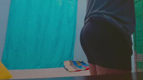 Snapshot of icyestic chatting on 01-07-25, 02:30 bryan online show from 01-07-25, 02:30