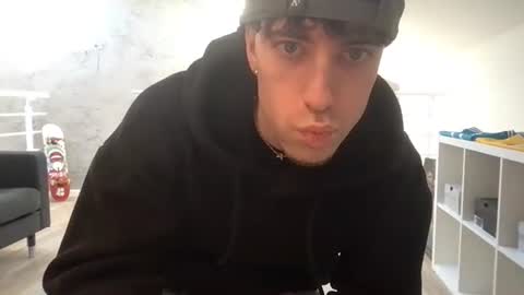 Snapshot of icyninesix chatting on 12-21-24, 02:26 icyninesix online show from 12-21-24, 02:26