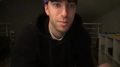 Snapshot of icyninesix chatting on 02-03-25, 10:32 icyninesix online show from 02-03-25, 10:32