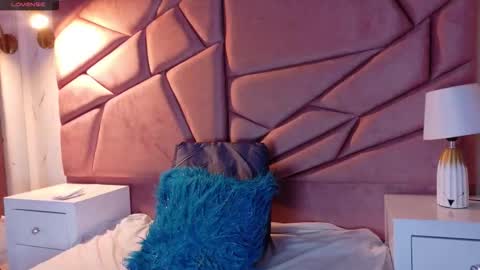 Snapshot of idk_24 chatting on 02-24-26, 12:30 Tifanny online show from 02-24-26, 12:30