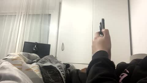 Snapshot of idkwhattowatch chatting on 12-26-24, 01:21 idkwhattowatch online show from 12-26-24, 01:21