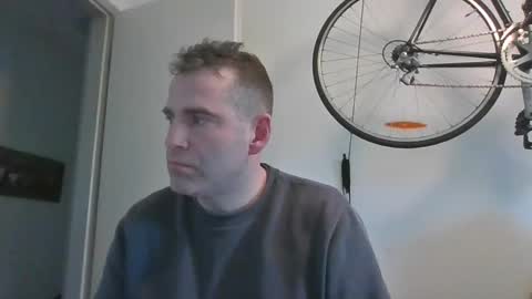 idontknowwhy1 online show from 12-16-24, 10:40