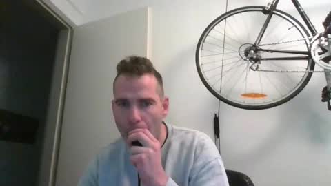 idontknowwhy1 online show from 12-17-24, 07:50