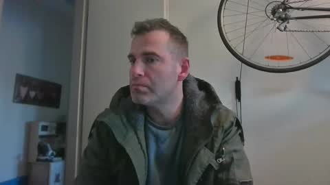 idontknowwhy1 online show from 12-18-24, 09:14