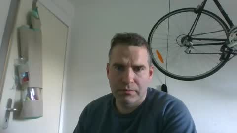 idontknowwhy1 online show from 12-31-24, 11:53