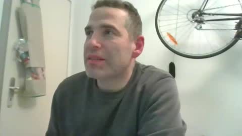 idontknowwhy1 online show from 01-03-25, 10:29