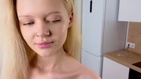 Snapshot of ifiwasyourgf chatting on 01-20-25, 06:21 Lisa online show from 01-20-25, 06:21