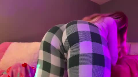 cassie online show from 09-17-25, 06:09